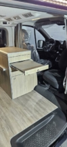 Mueble camper con agua y nevera de quita y pon