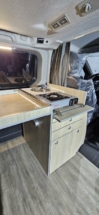 Mueble camper con agua y nevera de quita y pon