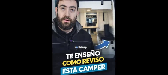 Revisión de furgoneta camper antes de entregar al cliente